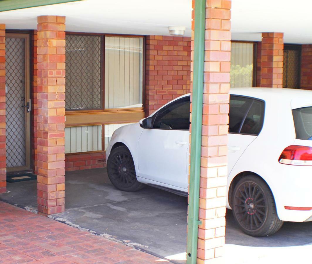 Geraldton Holiday Unit With Free Streaming Exteriör bild